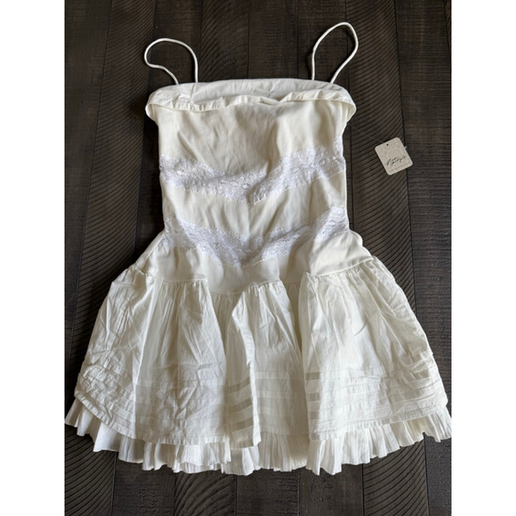Free-est Dresses & Skirts - Free People White Lace Layered Slip Dress XS NWT